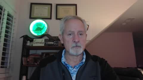 Snapshot of sir_lust_alot chatting on February 17, 3:25 am Don Roberto online show from February 17, 3:25 am