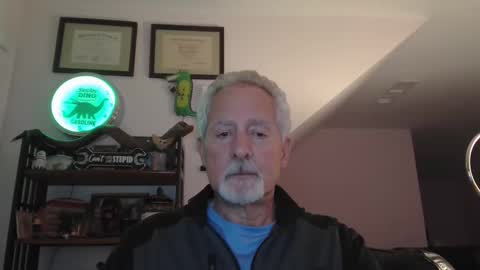 Snapshot of sir_lust_alot chatting on March 5, 2:36 am Don Roberto online show from March 5, 2:36 am