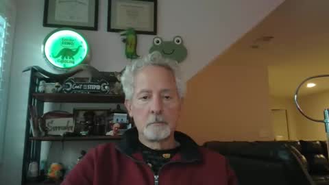Snapshot of sir_lust_alot chatting on April 26, 10:57 am Don Roberto online show from April 26, 10:57 am