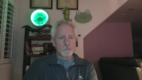 Snapshot of sir_lust_alot chatting on May 4, 1:01 am Don Roberto online show from May 4, 1:01 am