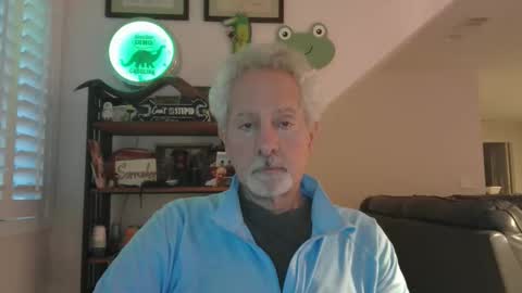 Snapshot of sir_lust_alot chatting on May 10, 10:53 am Don Roberto online show from May 10, 10:53 am