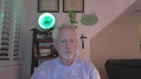 Snapshot of sir_lust_alot chatting on May 12, 1:36 am Don Roberto online show from May 12, 1:36 am
