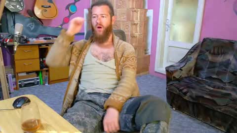 I am The Fourth and only Sir. Pelo online show from April 17, 5:32 am