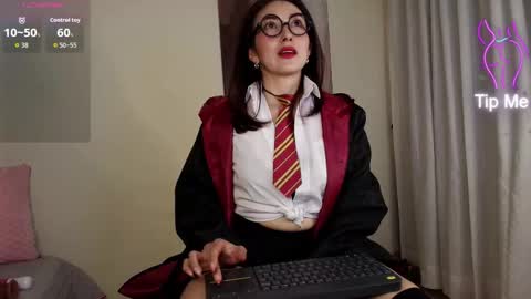 siren indira online show from October 31, 8:43 pm