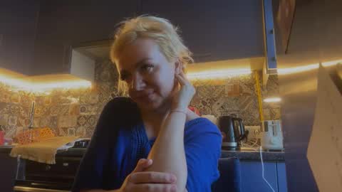 Snapshot of sirena2025 chatting on September 15, 3:45 pm sirena2025 online show from September 15, 3:45 pm