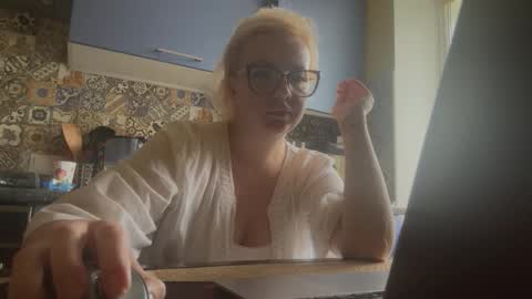 Snapshot of sirena2025 chatting on September 16, 11:11 am sirena2025 online show from September 16, 11:11 am