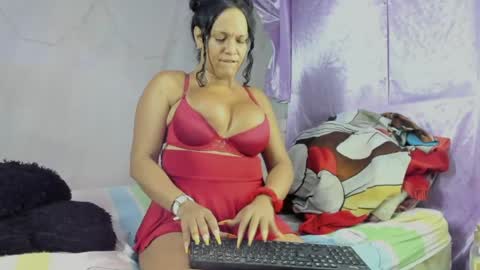 Sirena Fuentes online show from May 11, 1:44 am