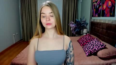 SirenaBloom online show from March 2, 4:36 am