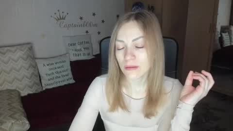 sirenasilk online show from December 18, 3:23 am