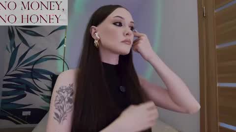 Snapshot of sirenaswhisper chatting on July 31, 3:00 pm Goddess Sirena online show from July 31, 3:00 pm
