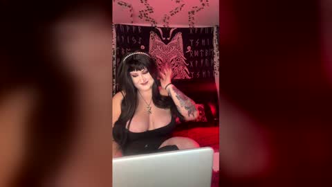 Siren Lux online show from December 21, 2:30 am