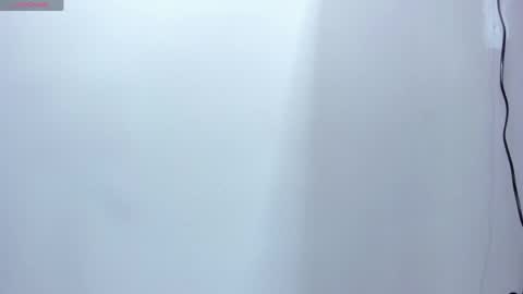 sirenyrouss online show from May 8, 3:56 am