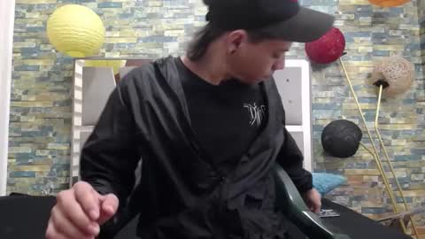 SIR RYANT online show from December 4, 12:25 pm