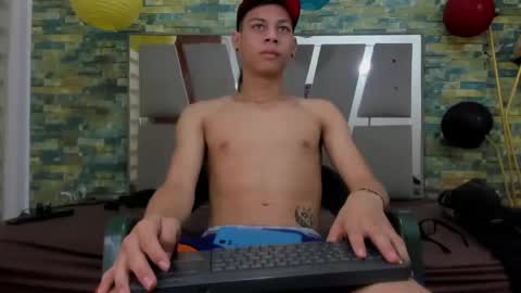 SIR RYANT online show from December 11, 7:03 pm