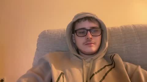 Snapshot of sissy_brit22 chatting on December 13, 12:53 am sissy_brit22 online show from December 13, 12:53 am