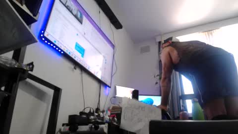 RESPONDS WELL TO ... online show from January 18, 2:59 am