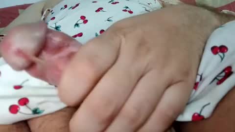 Snapshot of sissycrossdrese chatting on August 6, 1:40 am sissycrossdrese online show from August 6, 1:40 am