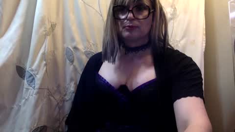 Snapshot of sissyriann chatting on February 14, 12:51 am sissy cock whore online show from February 14, 12:51 am