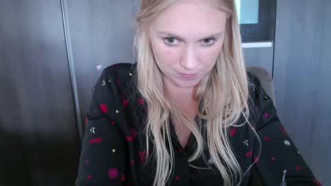 Elise online show from September 15, 12:05 pm