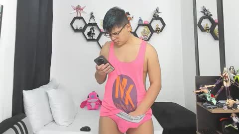 Snapshot of siul_bigcock chatting on March 24, 11:15 am Siul Thompson online show from March 24, 11:15 am