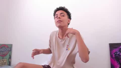 Snapshot of skady_coronado chatting on December 18, 3:55 pm skady_coronado online show from December 18, 3:55 pm