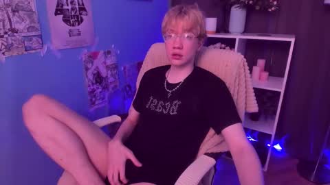 Snapshot of skairas_sky chatting on March 2, 2:02 pm SKAIRAS online show from March 2, 2:02 pm