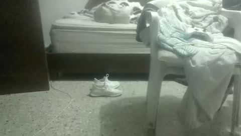 Snapshot of skanky_little_dolls chatting on January 7, 7:22 am skanky_little_dolls online show from January 7, 7:22 am