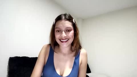 Snapshot of skarlett_smith5 chatting on May 21, 11:12 pm Skarlett online show from May 21, 11:12 pm