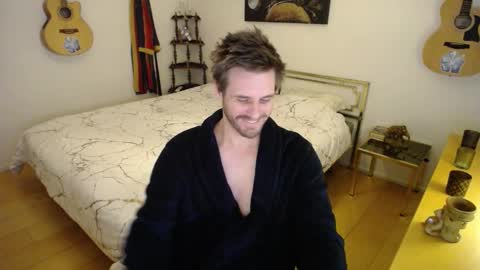 skatejocke online show from November 7, 4:40 pm