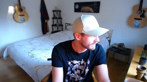 skatejocke online show from November 17, 11:16 am