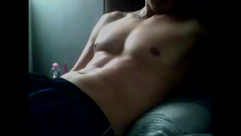 Snapshot of skater19xxx chatting on December 9, 6:57 pm miguel online show from December 9, 6:57 pm