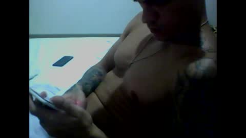 Snapshot of skater19xxx chatting on January 18, 4:26 am miguel online show from January 18, 4:26 am