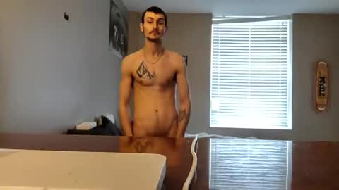 Snapshot of skaterpunk_1992 chatting on February 1, 3:43 pm skaterpunk_1992 online show from February 1, 3:43 pm