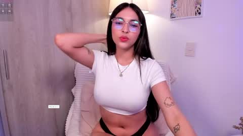 Snapshot of skeeter_cb chatting on June 6, 6:45 pm Skeete CHRISTMAS SHOW THIS DECEMBER 24 CHECK OUT MY AMAZON LIST AND MAKE ME HAPPY online show from June 6, 6:45 pm
