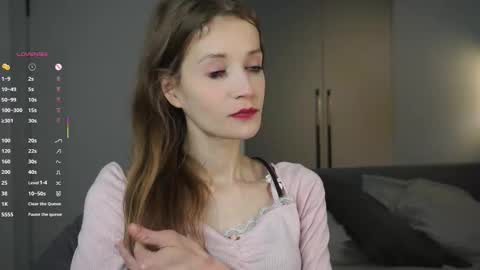 Snapshot of skinny_eve chatting on October 20, 4:51 pm Emily online show from October 20, 4:51 pm
