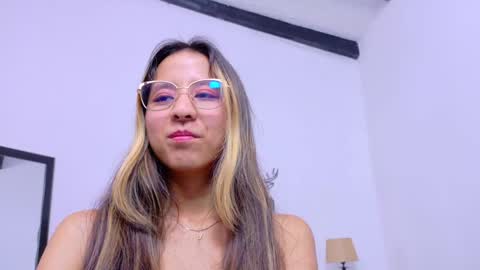 Snapshot of skinny_hottie18 chatting on January 29, 1:49 pm skinny_hottie18 online show from January 29, 1:49 pm
