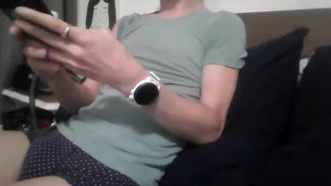 Snapshot of skinny_libra chatting on December 7, 4:09 am skinny_libra online show from December 7, 4:09 am