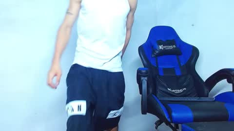 skinny marked online show from December 8, 8:30 am