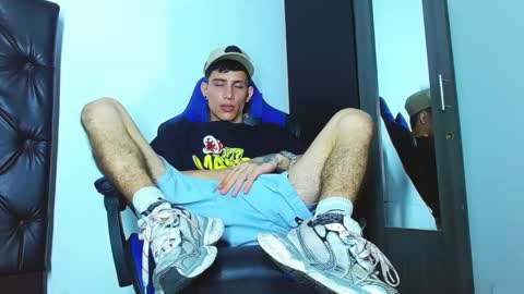 skinny marked online show from December 26, 8:11 pm