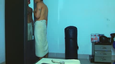 skinny marked online show from February 10, 9:04 pm