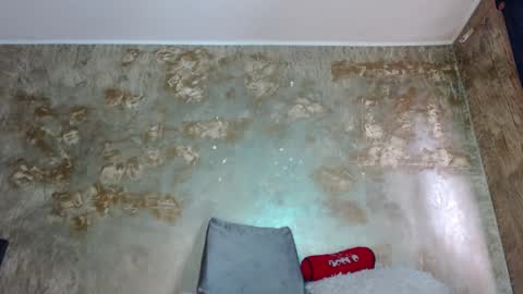 Snapshot of skinny_yizz chatting on January 11, 9:25 pm Only Pvt online show from January 11, 9:25 pm