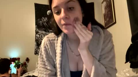 skinnyangel21 online show from December 4, 12:20 am