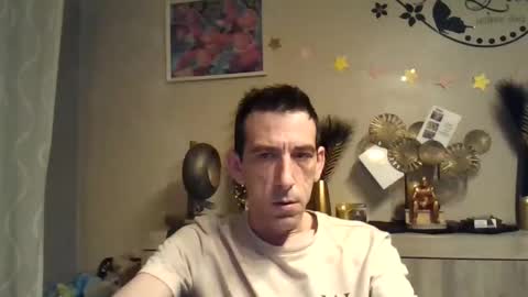 Snapshot of skinnybigcock2 chatting on December 8, 4:46 am SkinnyBigCock2 online show from December 8, 4:46 am