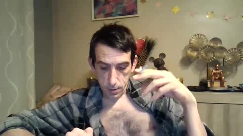 Snapshot of skinnybigcock2 chatting on February 24, 4:38 am SkinnyBigCock2 online show from February 24, 4:38 am