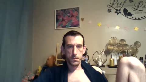 Snapshot of skinnybigcock2 chatting on September 13, 2:44 am SkinnyBigCock2 online show from September 13, 2:44 am