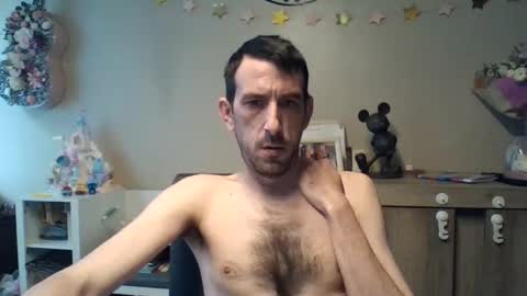 SkinnyBigCock2 online show from April 10, 8:19 am