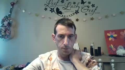 Snapshot of skinnybigcock2 chatting on June 29, 7:25 am SkinnyBigCock2 online show from June 29, 7:25 am