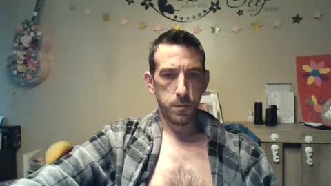Snapshot of skinnybigcock2 chatting on July 20, 4:27 am SkinnyBigCock2 online show from July 20, 4:27 am