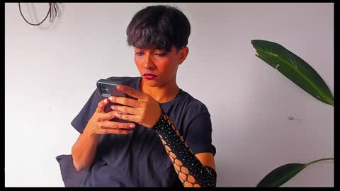 Snapshot of skinnybody_ chatting on April 9, 4:56 pm skinnybody_ online show from April 9, 4:56 pm