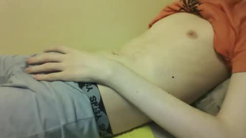 skinnycuteb0y online show from September 12, 9:04 pm